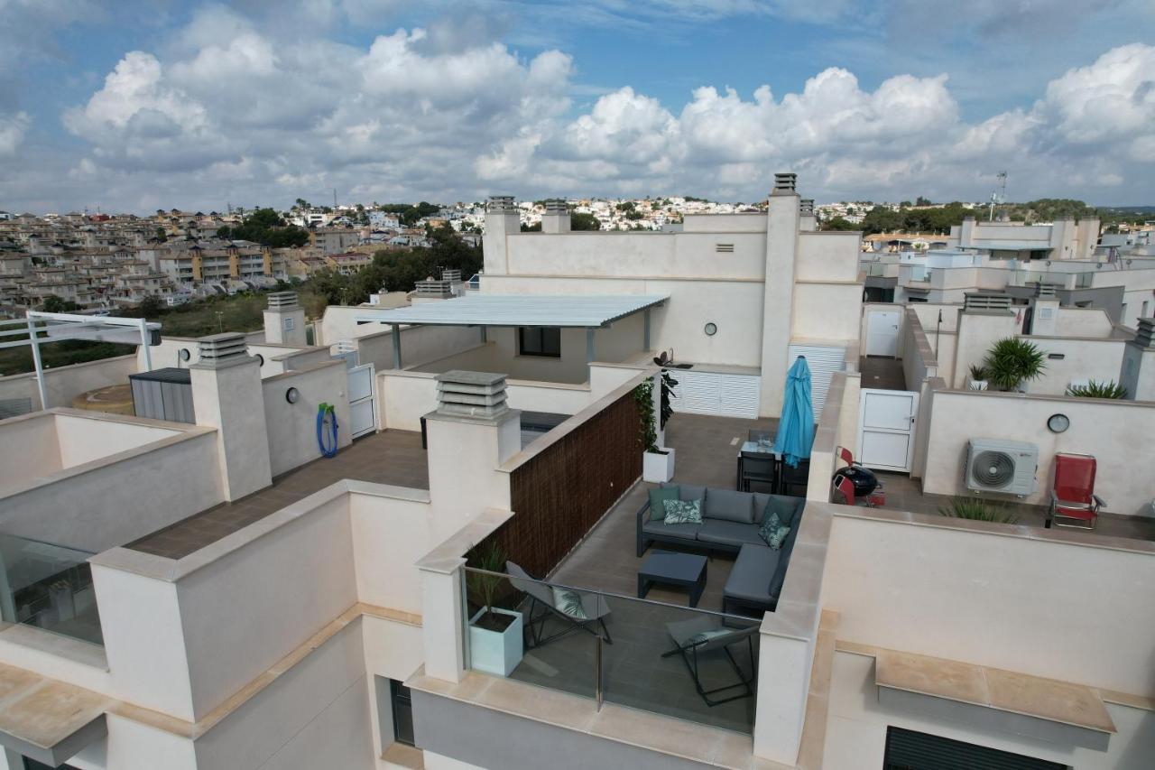 Luxurious Flat & Private Rooftop In Villamartin Orihuela Costa Dehesa de Campoamor  Dış mekan fotoğraf