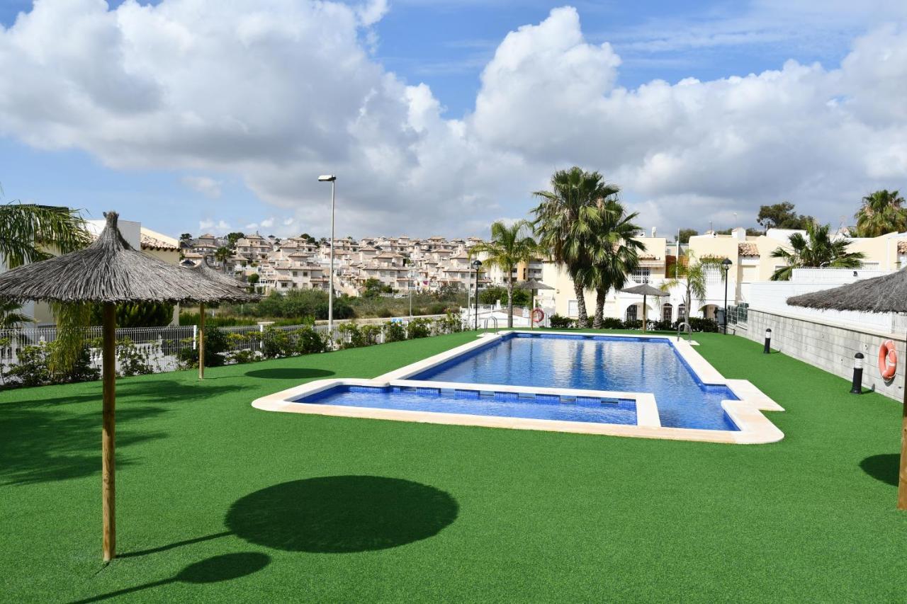 Luxurious Flat & Private Rooftop In Villamartin Orihuela Costa Dehesa de Campoamor  Dış mekan fotoğraf
